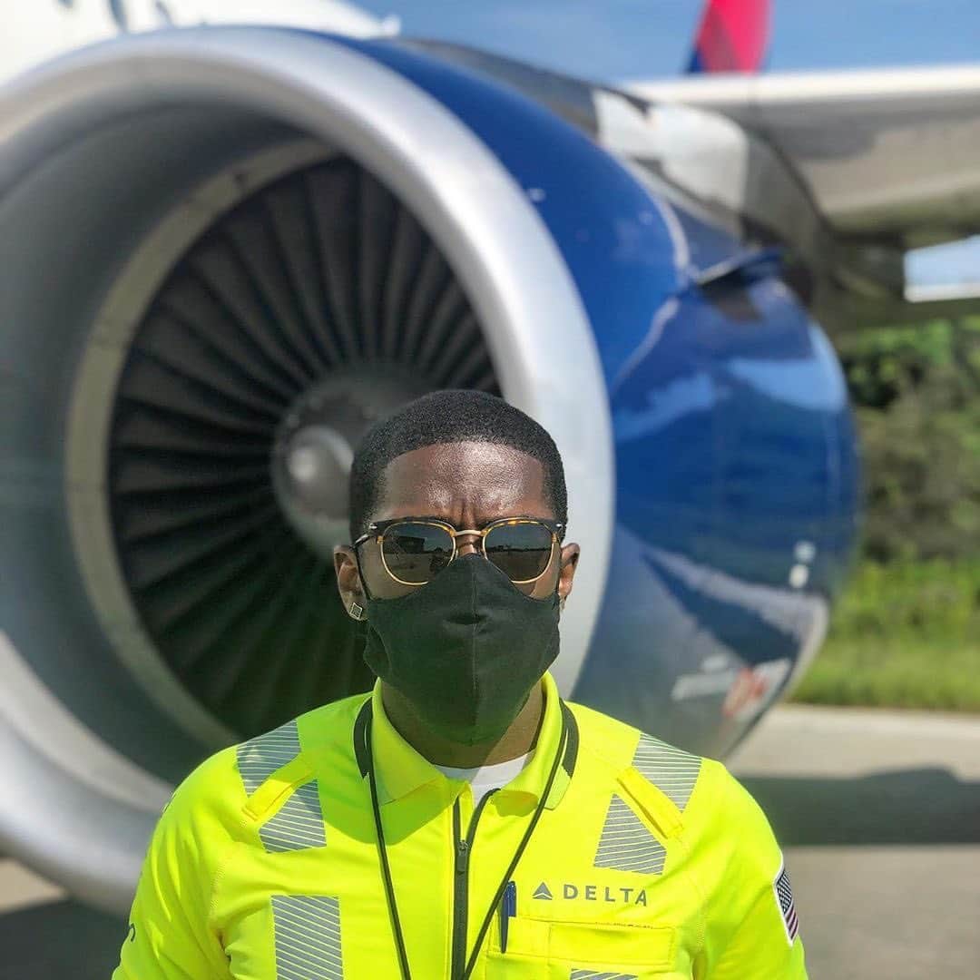 デルタ航空のインスタグラム：「Thank you to all of our dedicated employees for helping make travel possible, even when the world seems impossible. Your hard work goes miles.」