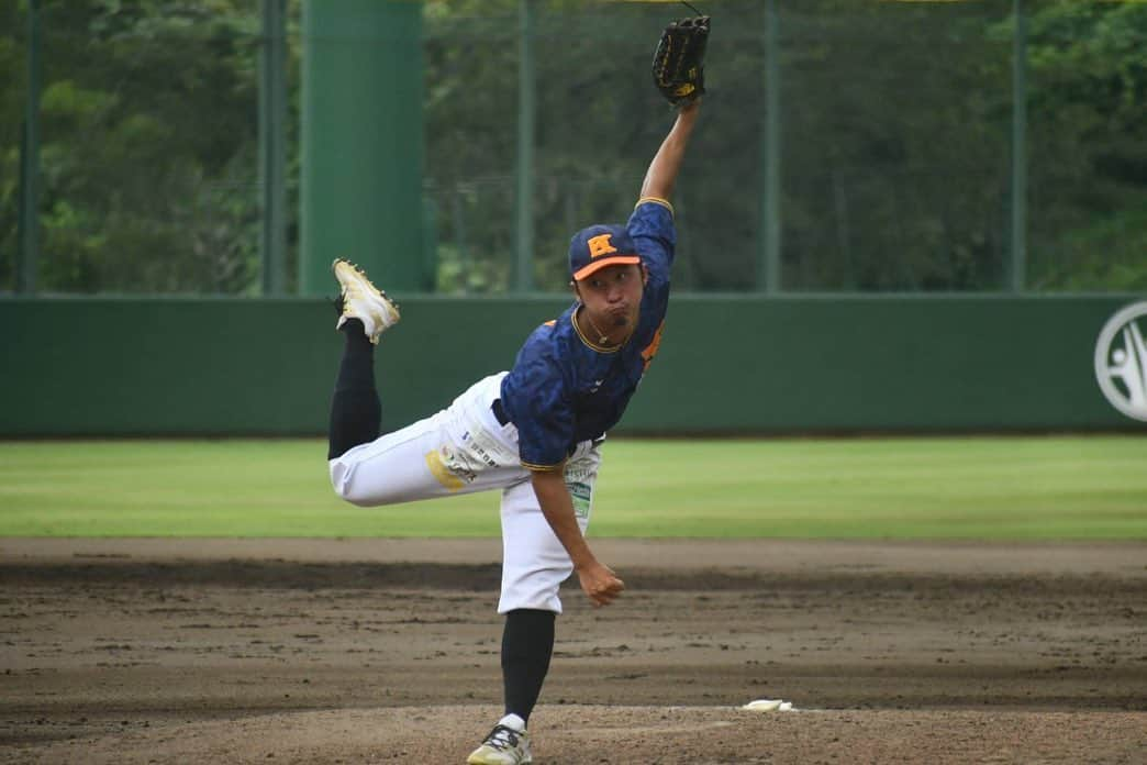 大西宏明さんのインスタグラム写真 - (大西宏明Instagram)「9/5.6日❗️  9年振りにジャイアンツ球場⚾️  関西独立リーグ選抜監督として行かせて頂きました。  9年前ホークスの3軍で来た以来‼️ あの時は心の中で！もうプロ野球は今年までやな…と決心して東京に来たのを覚えてる✨✨  ベイスターズ時代応援してくださってた沢山のファンの皆さんがジャイアンツ球場に応援に来てくれたのも覚えてる‼️  試合終わりに雨の中いっぱいサイン書いたのも覚えてる‼️  当時付き合ってた奥さんが ちょっとだけ見に来て帰って行ったのも覚えてるww  色々と感慨深く思い出のあるジャイアンツ球場でした❗️  とても良い刺激になりました。 これからもまだまだ成長します💪  #読売ジャイアンツ  #さわかみ関西独立リーグ #リーグ選抜 #交流戦 #プロ野球 #ジャイアンツ球場 #久しぶり #金城龍彦 さん #加藤健 #カトケン #真田裕貴  #再会 #素敵な時間  #刺激 #smile #ほなっ！！」9月7日 22時28分 - ohnishi_hiroaki_0428