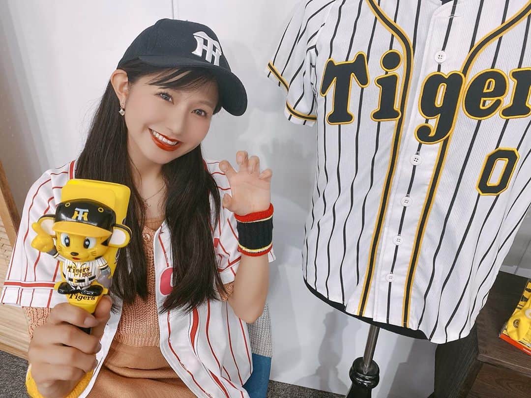 谷川愛梨のインスタグラム：「TORACO🐯⚾️⭐️ #阪神タイガース」