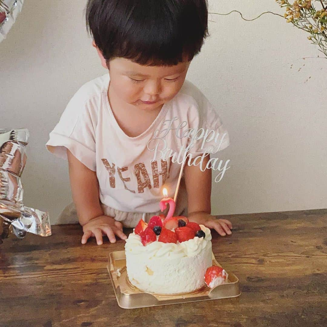 214krnさんのインスタグラム写真 - (214krnInstagram)「・ 9/7 happy birthday AKITO👦🏻 2歳おめでとう🎂 ・ ・ #2歳 #2歳誕生日」9月7日 23時21分 - 214krn