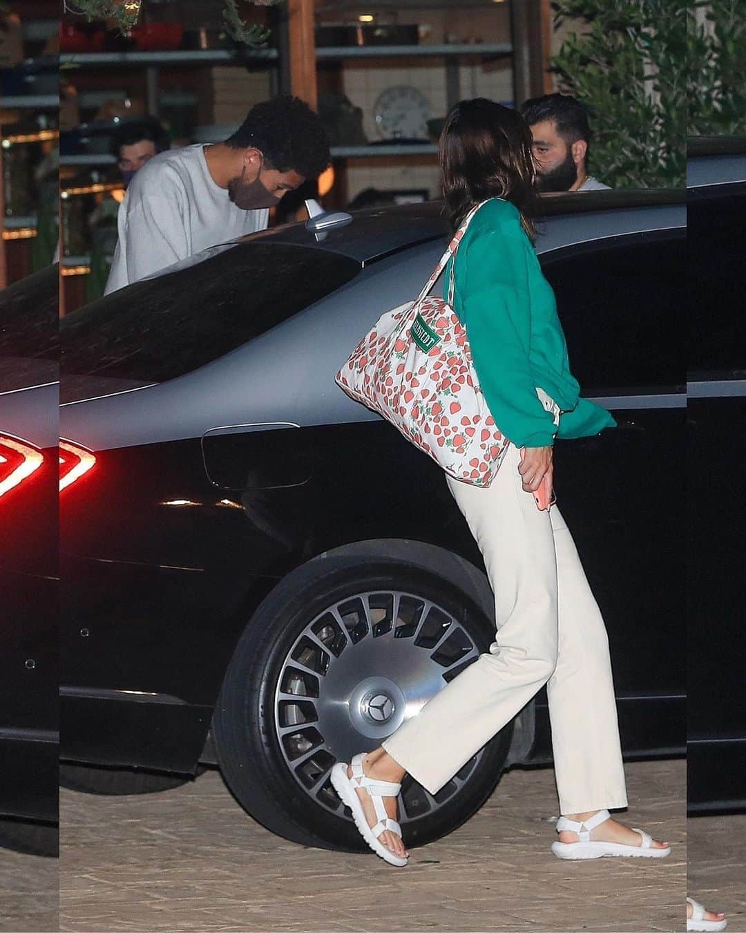 Just Jaredさんのインスタグラム写真 - (Just JaredInstagram)「Kendall Jenner keeps it casual for a low key date night with Devin Booker in LA #KendallJenner #DevinBooker Photos: Backgrid」9月7日 23時43分 - justjared