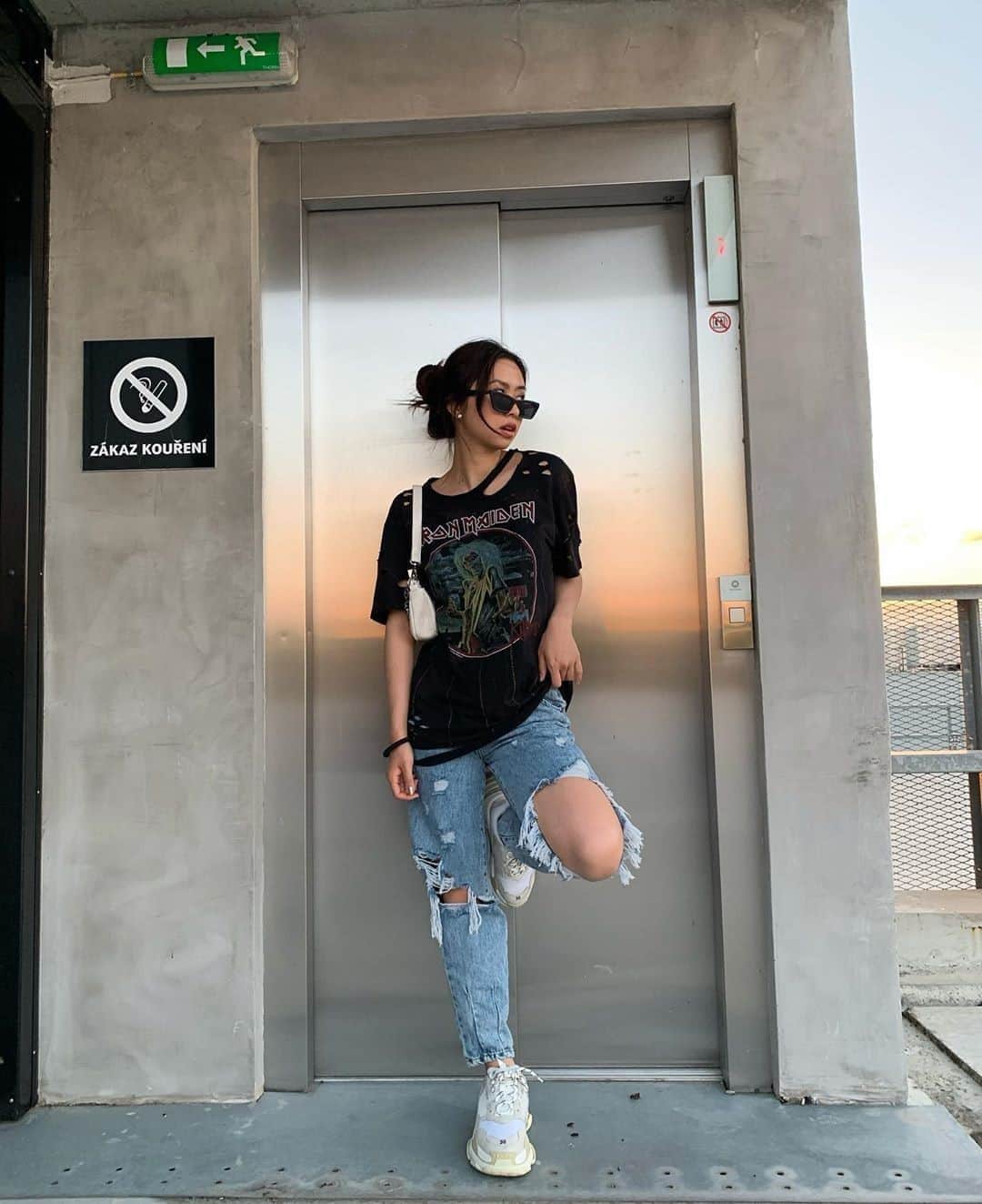 TALLY WEiJLさんのインスタグラム写真 - (TALLY WEiJLInstagram)「Fashion killa @annadinh97 has been spotted looking fire in her Tally-Jeans (wearing 🔎SPADEPEPE-BLU103) 👖」9月8日 0時01分 - tally_weijl