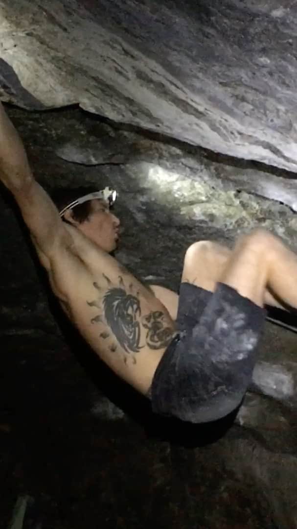 ダニエル・ウッズのインスタグラム：「Left entrance to LR... adds about (v8/7B+) and makes the crux of LR a little more savage.」
