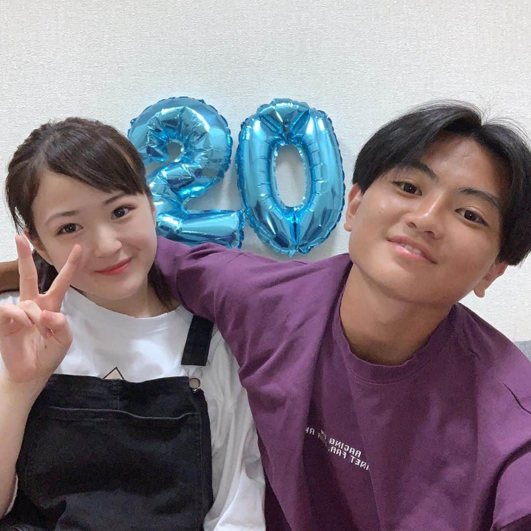 溝川凜のインスタグラム：「ちゃんと当日に祝えてよかった😭😍 お誕生日おめでとう🎊 祝20歳👌」
