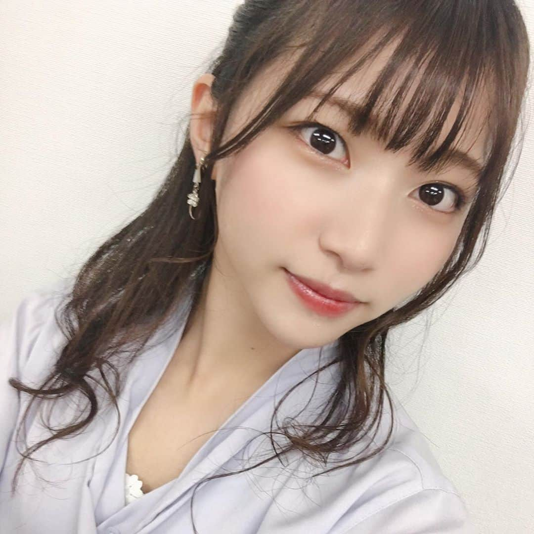 横道侑里さんのインスタグラム写真 - (横道侑里Instagram)「はじめてのホラー映画収録してきました♡ 最高に楽しかった！ 初ジャンル初キャラクター！ OL役立って！大人になった気がしたよね！ スタッフさんに19って言ったらびっくりされたの！ 嬉しかったぁぁあ！笑笑 素敵な現場でした💓 ディーボさんと写真撮っていただきました！ みんなと撮りたかった！また会える機会あったら撮るぞお！ 遠藤さんの目が写ってる写真スタッフさんどなたか送ってくださいまし😭笑笑」9月8日 11時31分 - sideroad615