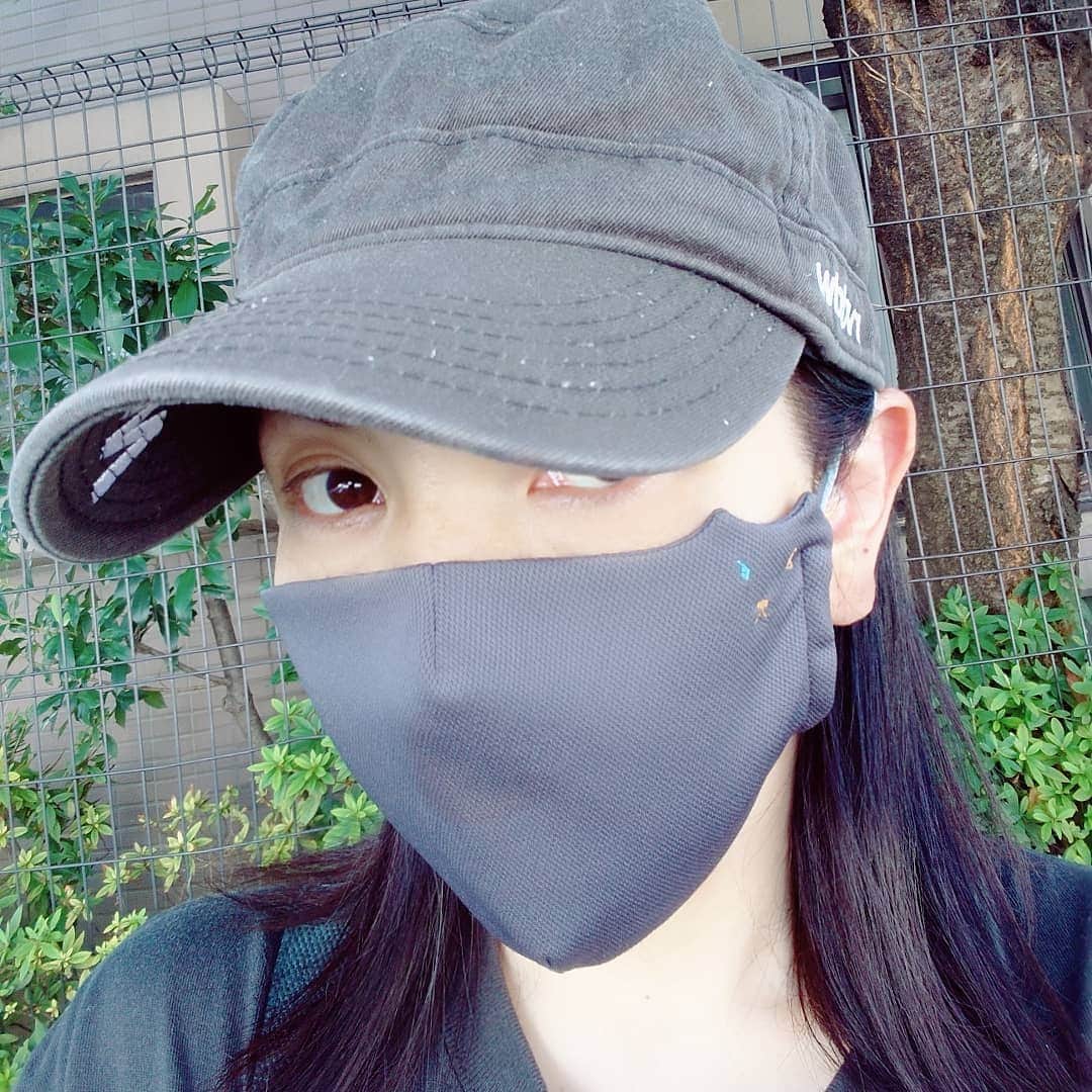 KAORUさんのインスタグラム写真 - (KAORUInstagram)「ニャンコマスクで行ってきます！ 今日も暑い！！！  #Marvelouspro #マスク」9月8日 10時12分 - yukisaku_88