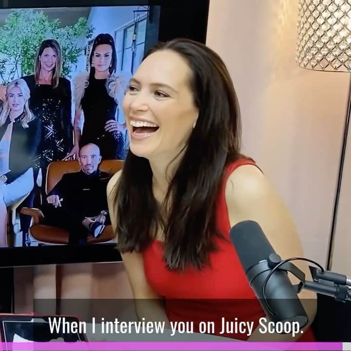 ヘザー・マクドナルドのインスタグラム：「The most controversial cast member from the latest season of Netflix’s Selling Sunset, Davina Potratz, comes on Juicy Scoop to clear up a lot of misconceptions about herself and the show. Before that, I dive into the story of the Missing Mom from Colorado. Is her husband to blame? Chris D’Elia update and Real Housewives of Beverly Hills reunion recap! Episode up at midnight!」
