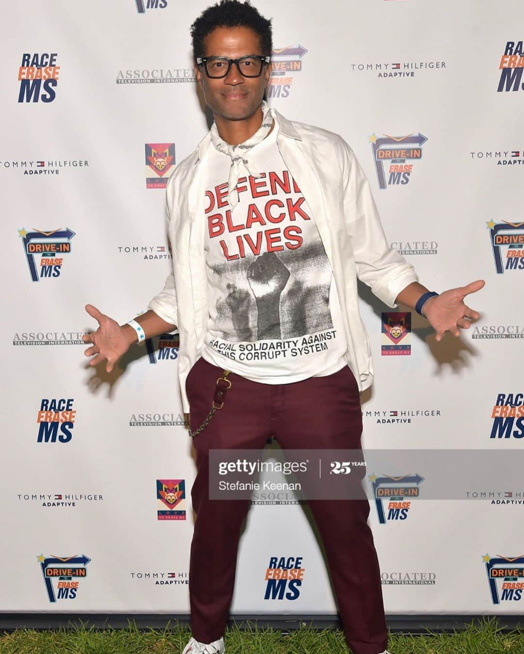 エリック・ベネイさんのインスタグラム写真 - (エリック・ベネイInstagram)「Thank you @nancypeaceandlove and the entire Davis family! I was honored to be apart of another successful #racetoerasems gala! #driveingala #charityevent #multiplesclerosis #findacure」9月8日 11時15分 - ericbenet