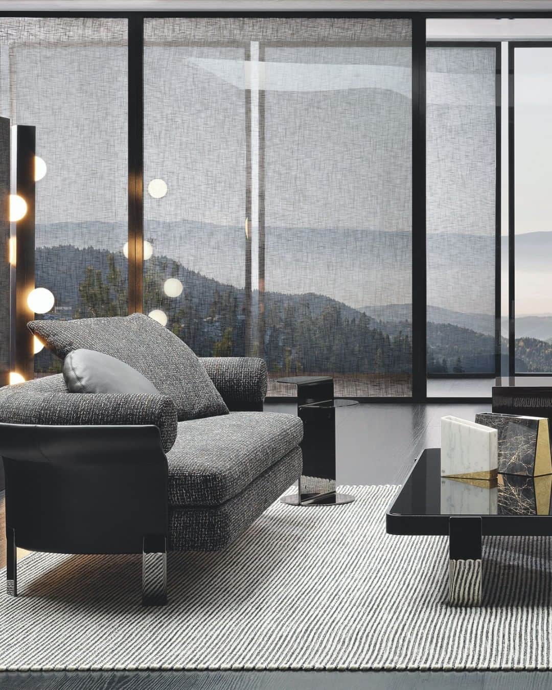 Minotti Londonさんのインスタグラム写真 - (Minotti LondonInstagram)「The Mattia sofa and armchairs by Rodolfo Dordoni sport a finely contoured shell that accommodates the suspended volume, giving life to seats with a soft, enveloping look.  Discover Mattia via the link in our bio.  #minottilondon #minotti2020collection #minotti #blazer #seatingsystem #madeinitaly #rodolfodordoni #couture #design #creativity #indoor #interiordesign #designlover #architecture #furniture #luxury #luxurylifestyle #uhnwi #uhnw #luxuryhouses #luxuryhomes」9月8日 2時56分 - minottilondon
