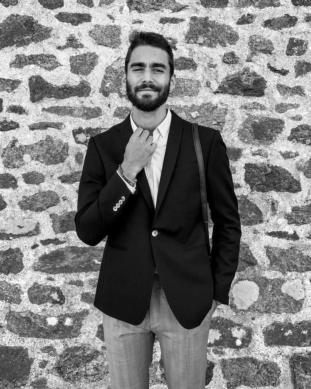 NICOLAS SIMOESのインスタグラム：「smile they said 😎💁🏻‍♂️」