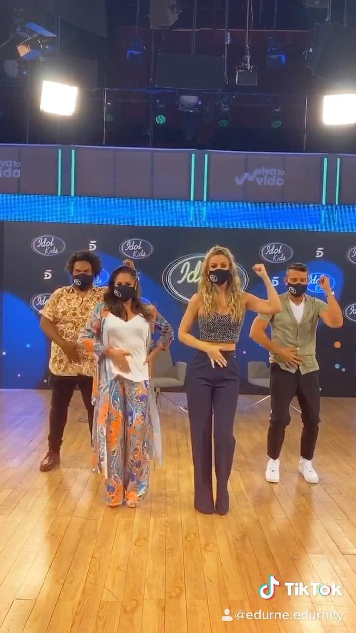 のインスタグラム：「Hoy a las 22.00h llega @idolkidsesp a @telecincoes 👏🏼👏🏼👏🏼 QUÉ GANAS Y QUÉ EMOCIÓN!! 🥰💖🎤👧🏼👦🏻🎵🎶」