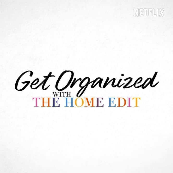 レイチェル・ゾーのインスタグラム：「#MondayMotivation to try to make sense of your chaos! Get Organized With #TheHomeEdit which premieres September 9th on @netflix ✨ Don’t miss it! ❤️XoRZ @thehomeedit @hellosunshine @mollybsims @reesewitherspoon」