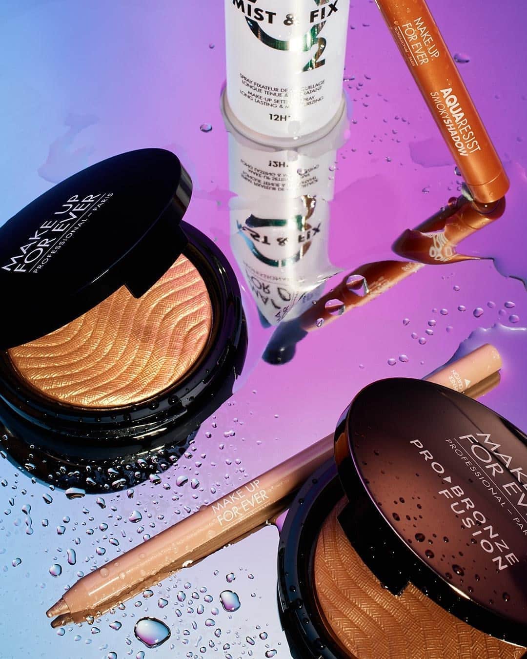 MAKE UP FOR EVER OFFICIALさんのインスタグラム写真 - (MAKE UP FOR EVER OFFICIALInstagram)「Create infinite combinaisons, our products are made to work together! ⁣ _⁣ ⁣ #ProBronzeFusion in 20M Sand⁣ #ProLightFusion Highlighter in Gold⁣ #AquaResist in 4 Sand⁣ #AquaResistSmockyShadow in 16 Copper⁣ #MistAndFix⁣ #makeupforever」9月8日 5時00分 - makeupforever