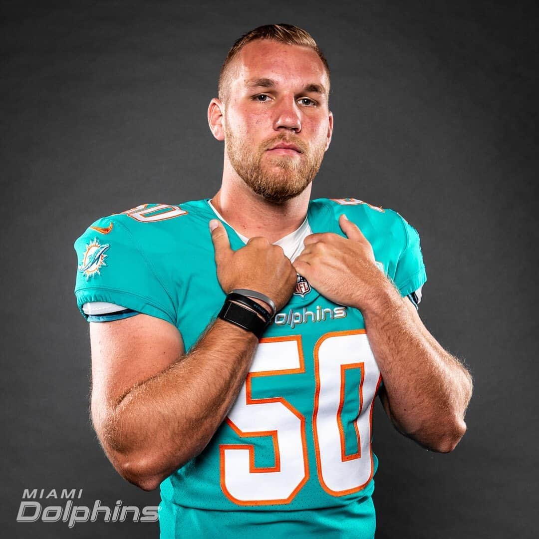 マイアミ・ドルフィンズさんのインスタグラム写真 - (マイアミ・ドルフィンズInstagram)「First look at the rooks 🔥」9月8日 5時33分 - miamidolphins