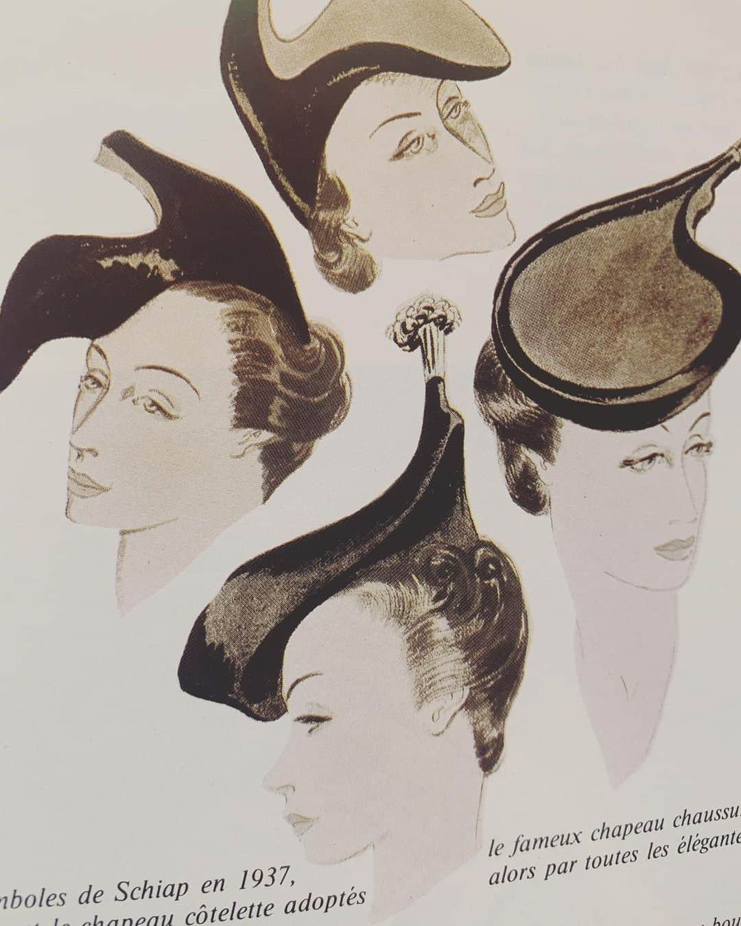 シャンタルトーマスさんのインスタグラム写真 - (シャンタルトーマスInstagram)「#elsaschiaparelli extravagant original spectaculaire unique j’adore」9月8日 5時46分 - chantalthomass