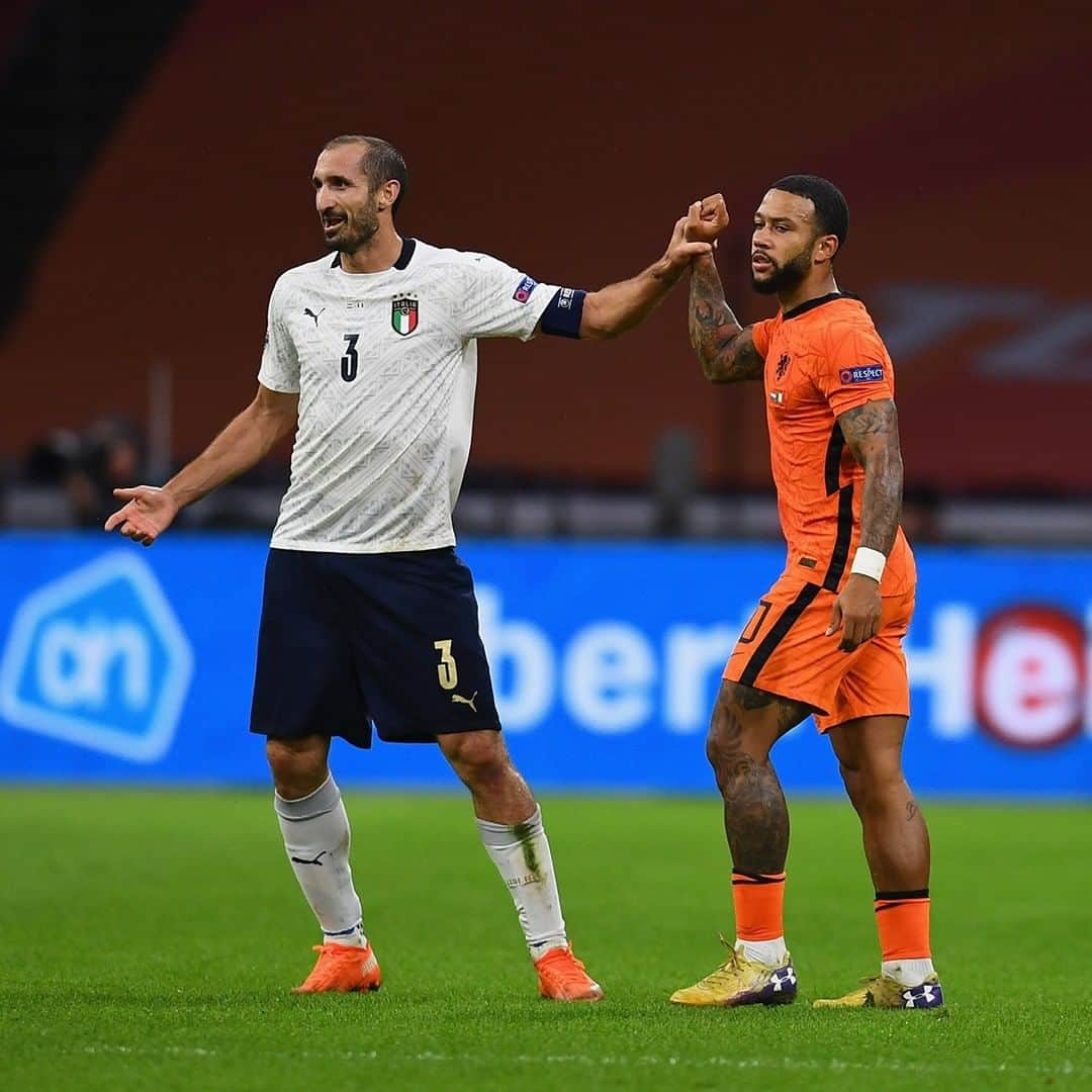 サッカーイタリア代表さんのインスタグラム写真 - (サッカーイタリア代表Instagram)「#NationsLeague 📸 Grande vittoria ad #Amsterdam per gli #Azzurri. 16° risultato utile consecutivo per la #Nazionale di #Mancini  💪💪💪 . 🇳🇱🇮🇹 #PaesiBassiItalia 0⃣-1⃣ . . #NEDITA #UNL #VivoAzzurro  #NationsLeague 📸 An important win in #Amsterdam: that's 16 games unbeaten for the #Azzurri and Coach #Mancini! 💪💪💪 . 🇳🇱 #NEDITA 🇮🇹 0️⃣-1️⃣ . . #VivoAzzurro #Azzurri」9月8日 5時56分 - azzurri