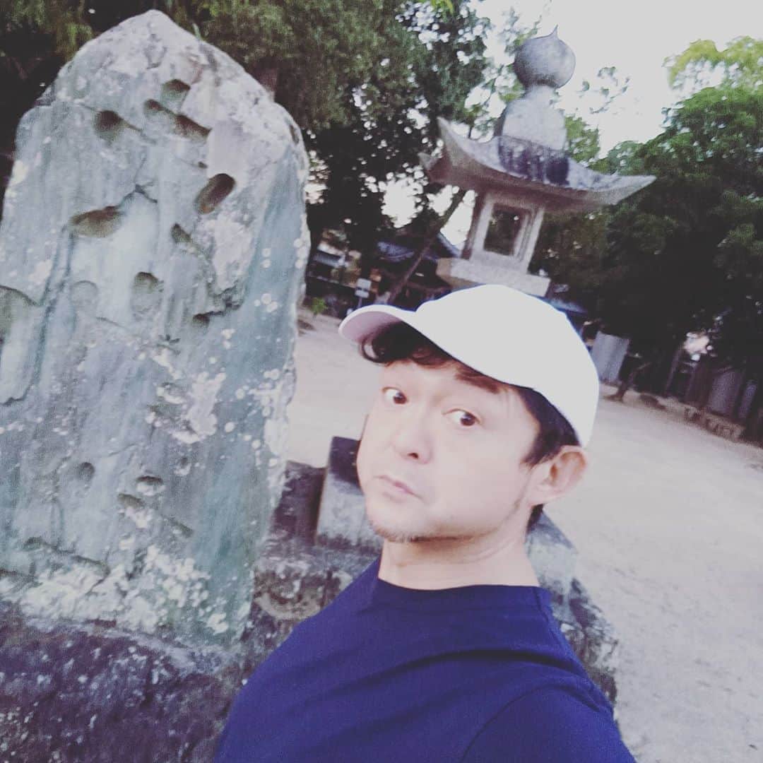 松本隆博のインスタグラム：「。 おはよぉ。 今日も朝から走る٩(¨ )ว=͟͟͞͞ 昼から、Liveハウス風来坊 で半時間歌います！♪  歌える幸せ(˙◁˙) 人生遊歩道！！らららー」