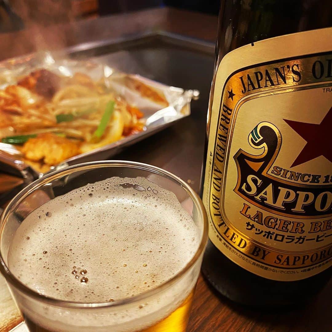 ひぐち君さんのインスタグラム写真 - (ひぐち君Instagram)「オジサンが好きなセット🍺 #ホルモン  #tripes  #ホルモン焼き  #サッポロビール  #beer #bière #wineexpert  #tokyo」9月8日 6時11分 - higehiguchi