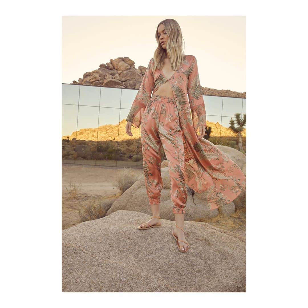 のインスタグラム：「Final Hours ✨ Enjoy an additional 25% off select styles — now through midnight. Shop at the link in our bio. #MISAworld」