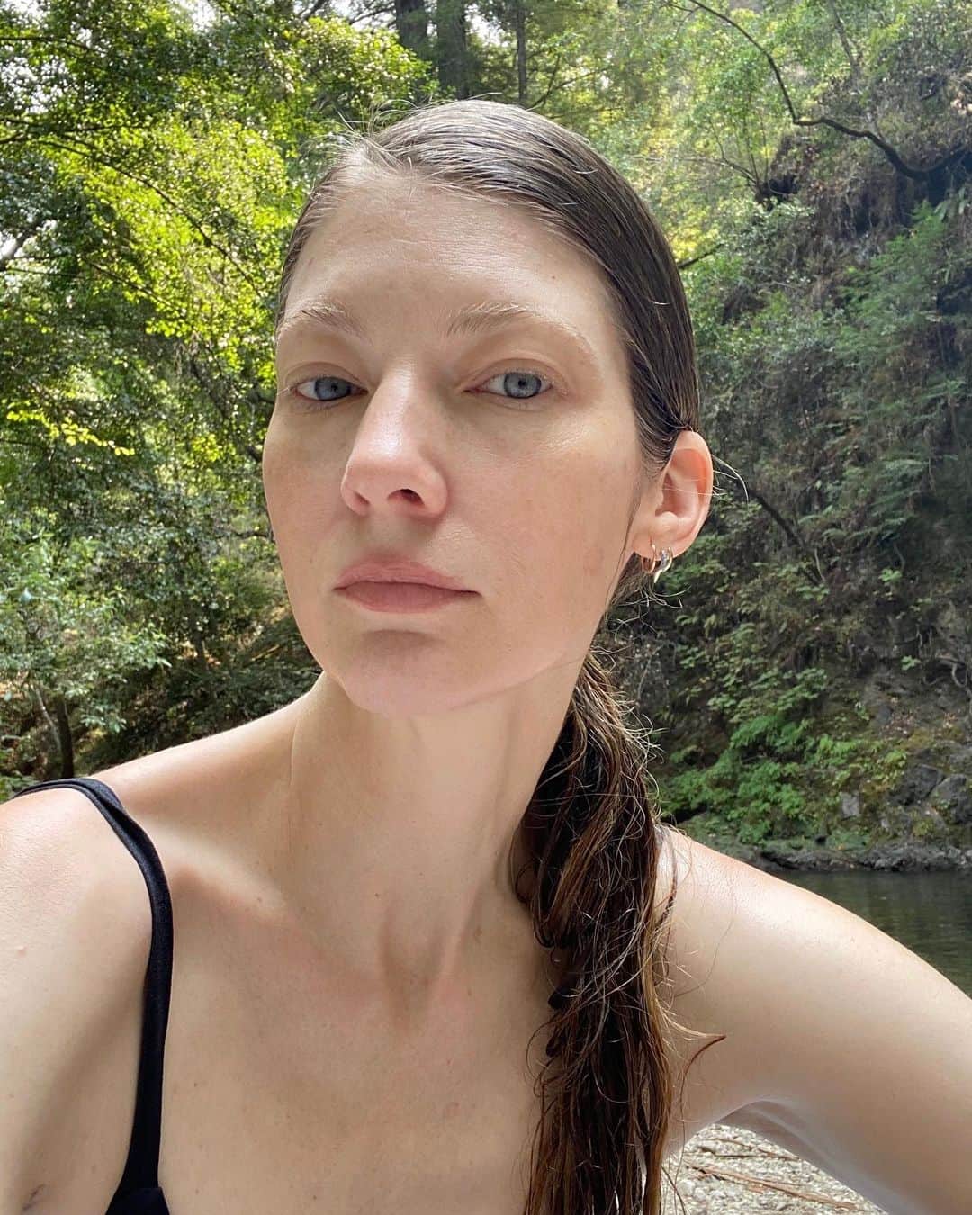 マンディクーンのインスタグラム：「Splish Splash 💦  Last Day of Summer ☀️😢 Hope everyone is safe and healthy and staying cool today. ❤️」