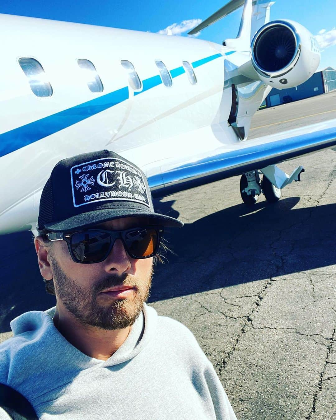 スコット・ディジックさんのインスタグラム写真 - (スコット・ディジックInstagram)「Going going back back 2 Cali」9月8日 8時43分 - letthelordbewithyou