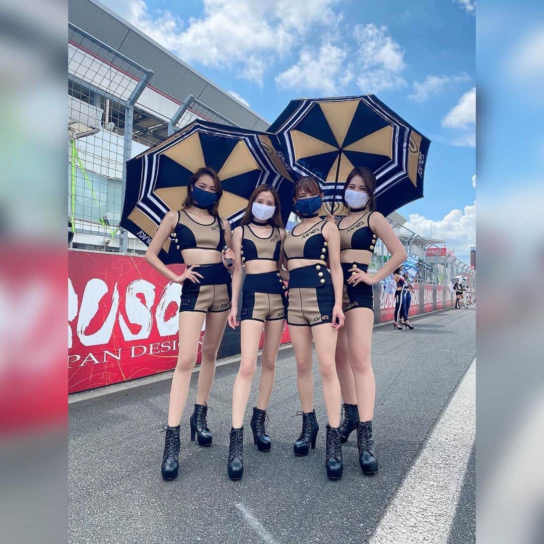 のインスタグラム：「. おはよ〜 表情が伝わらないのが残念だけどマスクの下は常に笑顔🤩🖤 #S耐  #スーパー耐久 #ADVICS #muta #advicsmutaracingfairies」