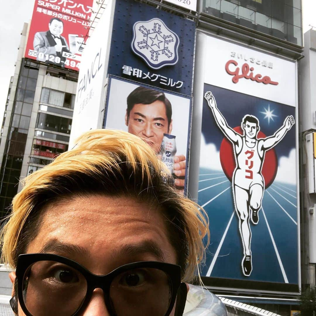 橋本塁さんのインスタグラム写真 - (橋本塁Instagram)「大阪おはようございます！10km朝ラン終了！今日も快晴で走りやすかったです！ 心身共に健康で STINGRAY大阪6日目。11-19時！  #stingrun #朝ラン #玉ラン #adidas #adidasultraboost  #run #running #ランニング　#心身ともに健康に」9月8日 9時16分 - ruihashimoto