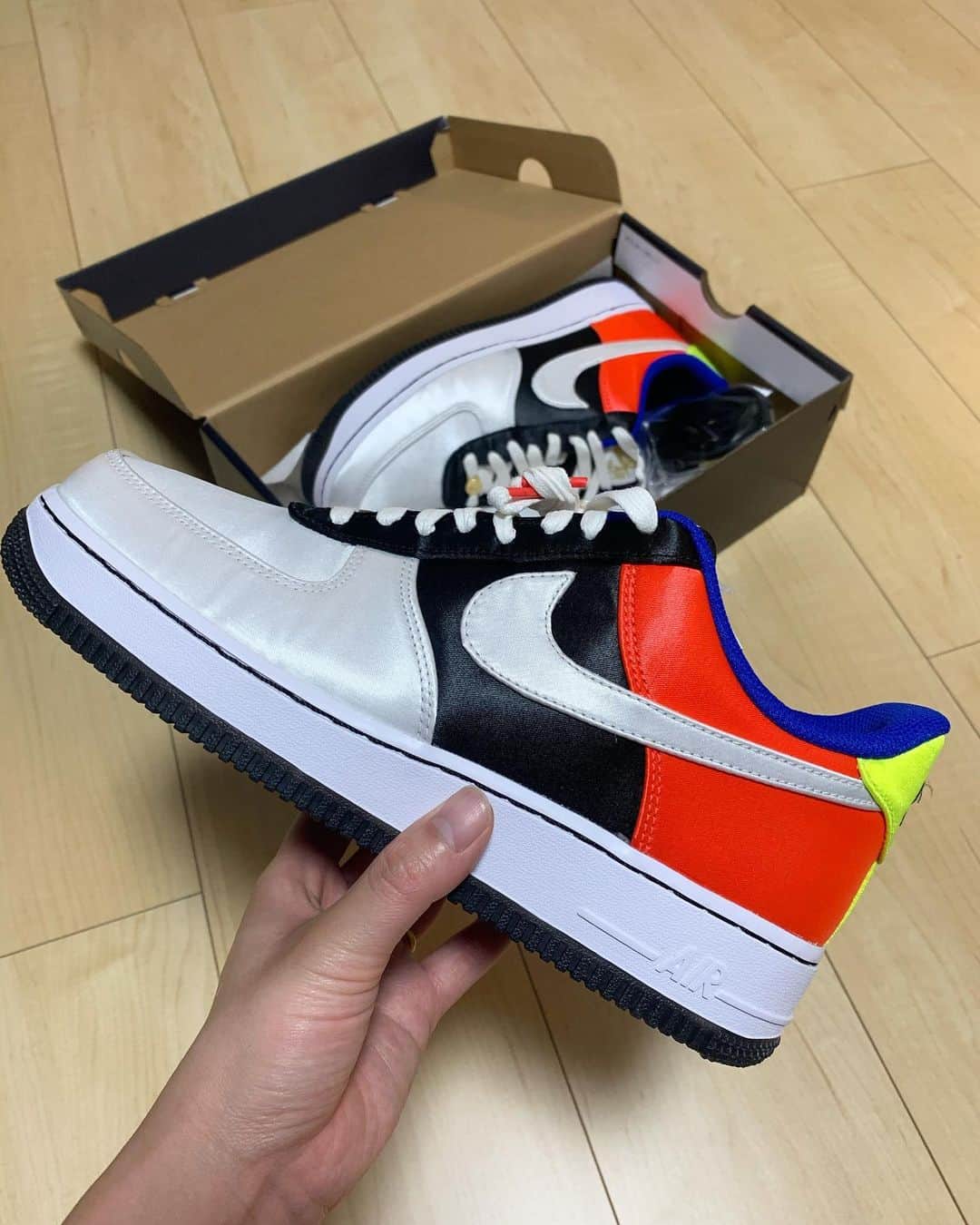 のインスタグラム：「. .  NIKE "HIDDEN MESSAGE PACK" AIR FORCE 1  . . 早く剥きたいなー . . #nikeairforce1 #nike #airforce1 #hiddenmessagepack #sneakers #sneakerheads #sneakerhead #sneakergram #sneakeraddict #sneakergallery #sneakerness #sneakersnstuff #airforce1low #airforce1daily #エアフォース1」