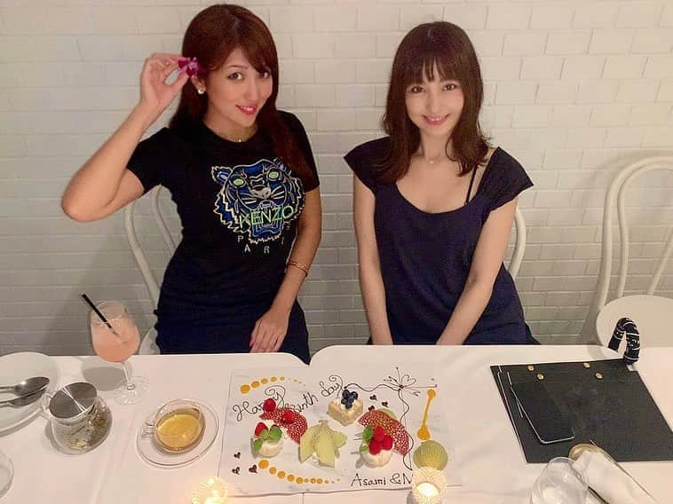 神谷麻美さんのインスタグラム写真 - (神谷麻美Instagram)「ももちゃんと半年遅れの#誕生日会 💖🎂🎊💖 またみんなで集まろ〜🥰🎶💕✨」9月8日 9時39分 - asamice428