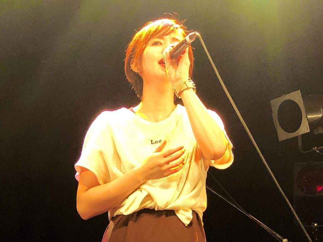 のインスタグラム：「ランラン、ラランラン😆🎶★  どんなときも、 自分が幸せでいたら大丈夫🌸  #浜田真衣 #monaカフェ #japanese #instalike #instapic」