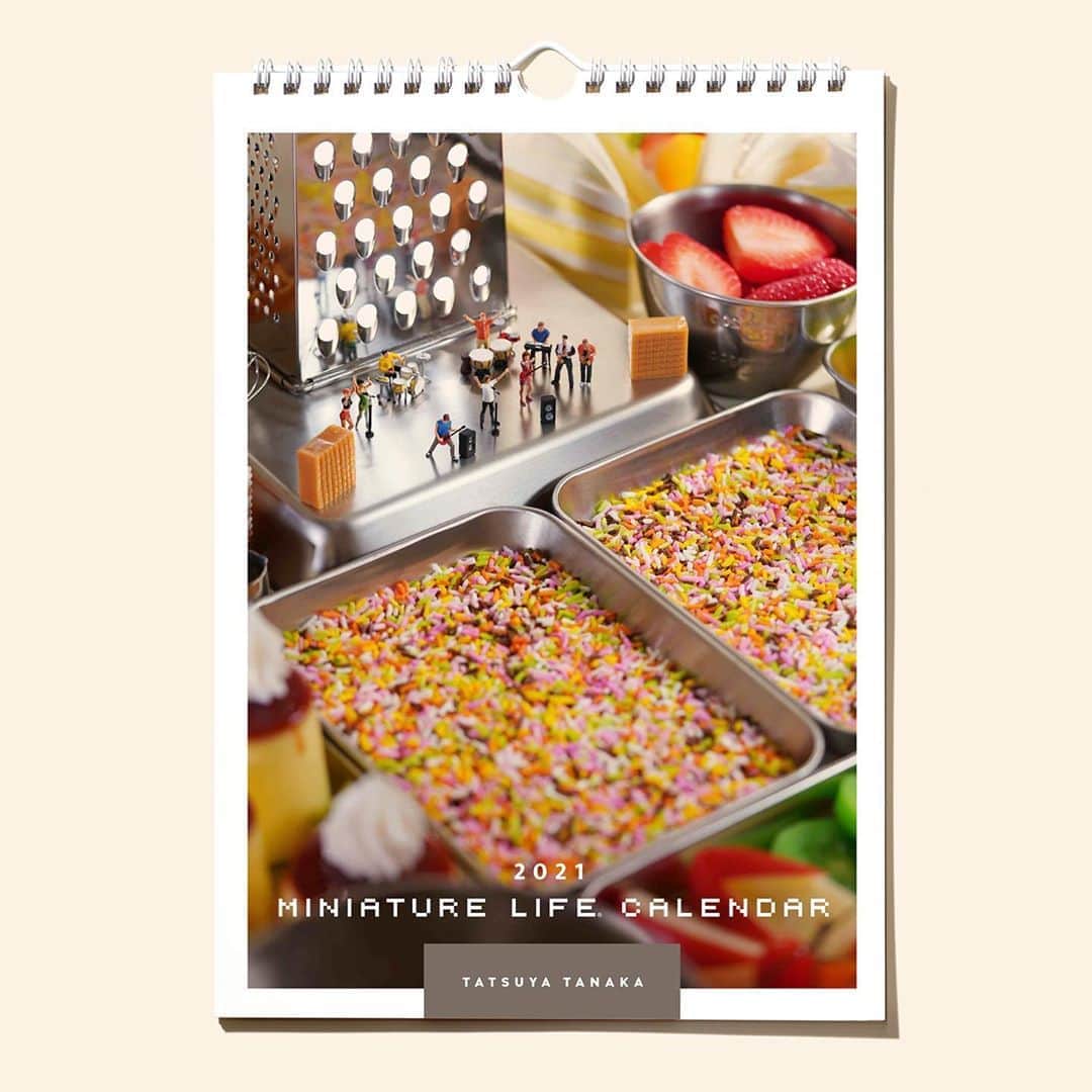 のインスタグラム：「⠀ 2021 CALENDAR International Shipping✈︎ Now Available! https://www.ebay.com/itm/402399235663 ⠀」