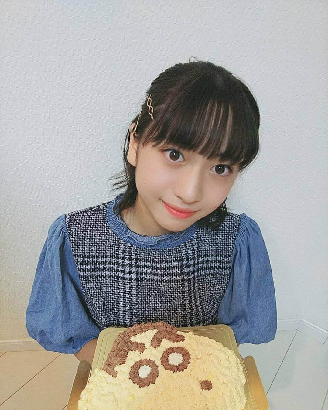 石井美凪さんのインスタグラム写真 - (石井美凪Instagram)「14歳になりましたっ！ ︎︎ 14歳も自分らしく頑張ります！ これからも石井美凪をよろしくお願いします！！😍 ︎︎ #14歳#誕生日#クレヨンしんちゃんのケーキ#クレヨンしんちゃん大好きです#anapgirl #ライジングプロダクション#石井美凪」9月8日 19時38分 - minagi_ishii