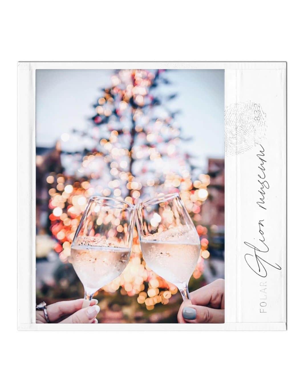 のインスタグラム：「🥂✨ . . 大阪港の赤レンガ倉庫 𝑮𝒍𝒊𝒐𝒏 𝒎𝒖𝒔𝒆𝒖𝒎 @glionmuseum  . . 1923年に建てられた赤レンガ倉庫をリノベーション . 世界中から希少なクラシックカーを集めた博物館です . .  開放感溢れる敷地内では 赤レンガの景観を楽しみながら 外でもお食事していただけるサービス 『アウトドアライブキッチン』がスタート . . クラシックカーを堪能した後 ライブキッチンへgo👍🏻👍🏻👍🏻 . . . . . . GLION MUSEUM ジーライオンミュージアム ﻿ 『アウトドア ライブキッチン』 大阪市港区海岸通り2-6-39﻿ 【数種類の前菜｜シーフード｜お肉料理｜デザート※おかわり自由﻿】 期間: 2020年6月13日（土）〜終了日未定 ※土日祝限定﻿ ﻿時間﻿:18:00〜21:00（最終ご案内19:30)﻿ お一人様: 5,000yen﻿ ＋2,000yenでフリードリンク ※小学生以下2,500yen＋3,500yen﻿ 予約: 0665733100 web予約:  @akarenga_steak_house  ▶︎時間制限なし ▶︎仕入れ状況により、料理内容が一部変更になる場合がございます。﻿ ▶︎事前予約制（当日予約可）  ▶︎WEB予約は当日16時までok ※16時以降はお電話にてお問い合わせ﻿ ﻿ ﻿  ﻿﻿ ﻿  ————————————————————— 見てくださる方にプラスになる投稿をしていきます 是非いいね♡フォロー♡ よろしくお願いいたします𓅟 私の写真の編集については フォトレッスンでレクチャーをしています ————————————————————— #japantrip#osaka#glionmuseum﻿ #gourmet#ジーライオンミュージアム #大阪築港赤レンガ倉庫 #クラシックカー﻿ #大阪グルメ#大阪ディナー#大阪カフェ#大阪スイーツ#天保山グルメ #大阪港グルメ #赤レンガ #赤レンガ倉庫 #大阪グルメ #大阪ディナー #肉スタグラム」