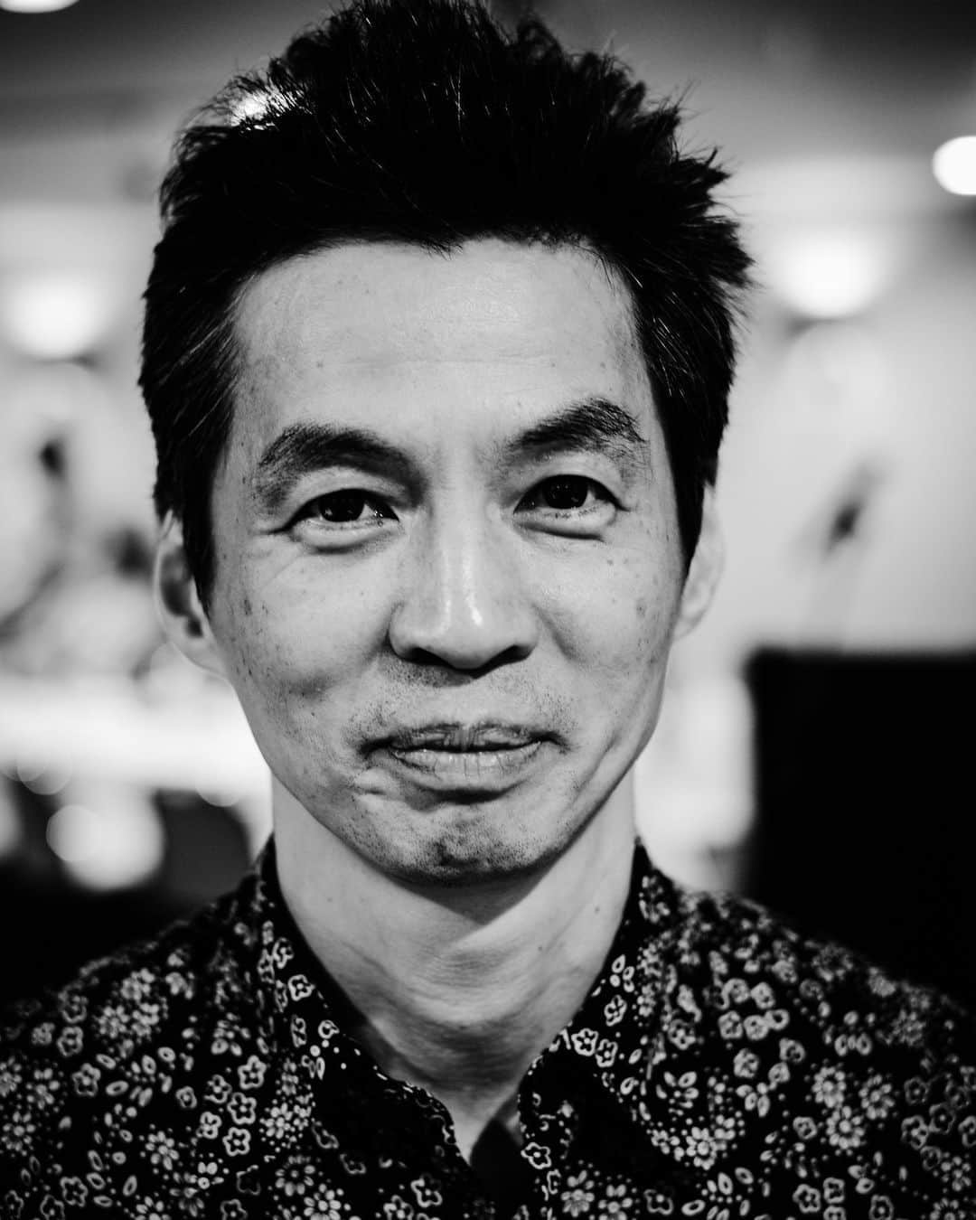 永瀬正敏さんのインスタグラム写真 - (永瀬正敏Instagram)「﻿ ﻿ 《"Smile” from Japan》﻿ ﻿ Photographed by M.Nagase﻿ ﻿ ﻿ #Smile #シリーズ #japan #日本﻿ #石井岳龍監督 #gakuryuishii﻿ #尊敬しております﻿ #過去写真 #staysafe  #笑顔 #届きますように ﻿ #永瀬正敏 #masatoshinagase﻿ #masatoshi_nagase_photography﻿ ﻿ and﻿ ﻿ #随分昔の2ショット﻿」9月8日 19時59分 - masatoshi_nagase_official