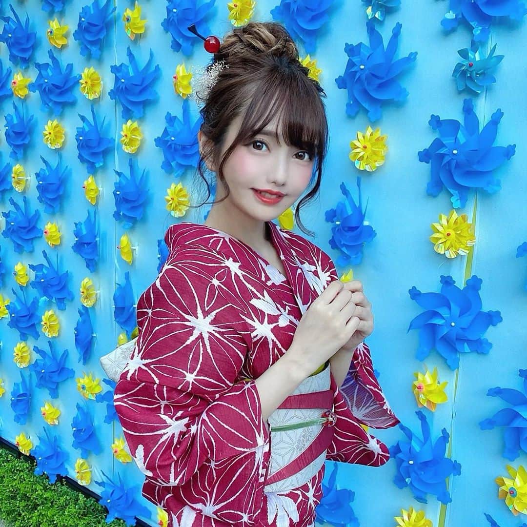遠藤 玲奈 /endo renaのインスタグラム：「9月だねえ涼しくなったね🎐 寒いの嫌いや‪( •̥ ˍ •̥ )‬ 浴衣の撮影たーくさん今年したな…載せきれない💭 また載せよ🦊ｺｰﾝ . #浴衣 #ヘアアレンジ #浴衣ヘア #着物ヘア #浴衣女子 #浅草さわだ屋 #編み込みヘア #和装 #和服 #着物ヘア #浴衣コーデ #着物コーデ #サロンモデル #浴衣レンタル #インナーカラー #アッシュ #グレージュ #おだんごヘア #おだんごアレンジ」