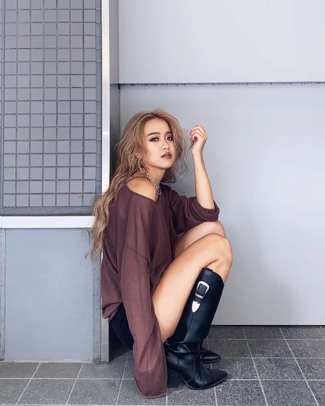 のインスタグラム：「#egoistsnap @riko_mochizuki 155cm SHINSAIBASHI OPA STAFF ・ MUST BUY CODE ・ TOPS/¥4,980+tax BOTTOM/¥6,980+tax BOOTS/¥14,980+tax ・ ・ #egoist#fashion#shinsaibashi#staff#snap#心斎橋OPA#エゴスナップ#コーディネート#マストバイ#エゴ#エゴイスト#カラー#コーデ#ファッション#トレンド」