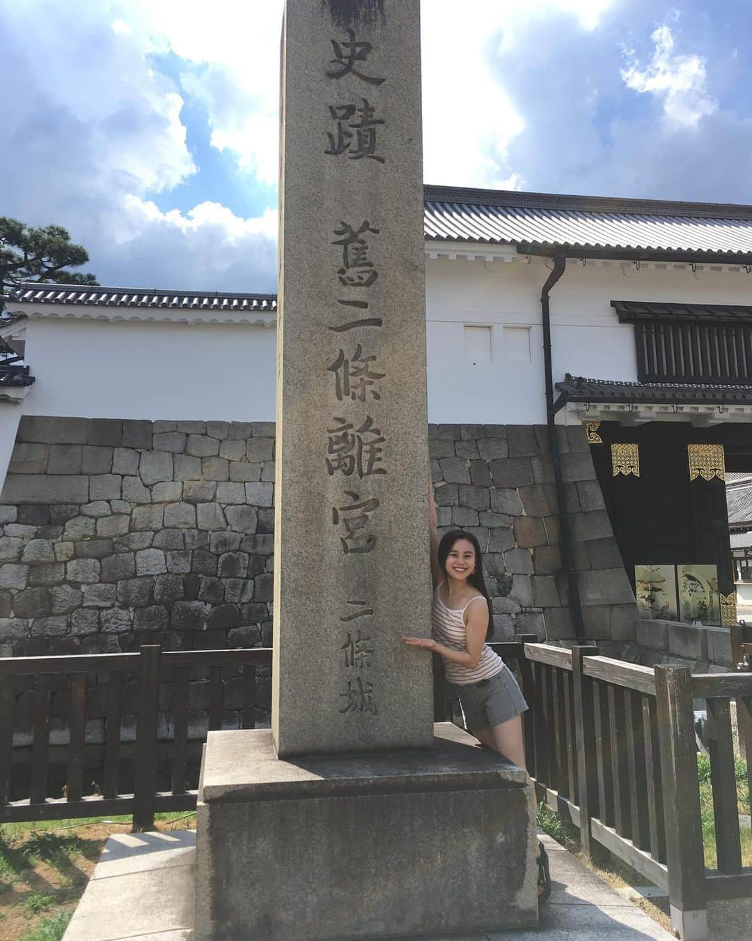 白鳥羽純さんのインスタグラム写真 - (白鳥羽純Instagram)「🦜 二条城といえば鴬張りの廊下 キュッキュッキュッ  #二条城 #鴬張り #nijocastle #Kyoto #Kyotojapan #japanendlessdiscovery」9月8日 20時19分 - hasuminst