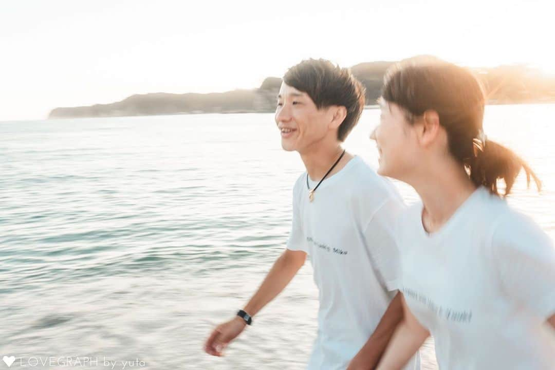 Lovegraph［ラブグラフ］さんのインスタグラム写真 - (Lovegraph［ラブグラフ］Instagram)「夏のおわりの海で📸☀️ ㅤㅤㅤ ୨୧┈┈┈┈୨୧ ㅤㅤㅤ Lovegraphで撮影した過去のお写真を毎日投稿❁︎ ㅤㅤㅤ 姉妹アカウントもチェックしてください✩︎⡱ ㅤㅤㅤ 👶🏻 @lovegraph_kids 💍 @lovegraph_wedding 🤰 @lovegraph_maternity 📸 @lovegraph_academy ㅤㅤㅤ ୨୧┈┈┈┈୨୧ ㅤㅤㅤ #Lovegraph #ラブグラフ #幸せな瞬間をもっと世界に ㅤㅤㅤ #カップルフォト #カップル写真 #カップルコーデ #リンクコーデ #ディズニーコーデ #ロケーションフォト #記念日フォト #記念日デート #同級生カップル #遠距離カップル #同棲カップル #かっぷるふぉと #かっぷる　#自慢の彼氏 #自慢の彼女#写真好きな人と繋がりたい #いいね返し #カップルさんと繋がりたい #サプライズ撮影 #サプライズプレゼント #couplephotography #couplephoto #ig_japan」9月8日 20時33分 - lovegraph_me