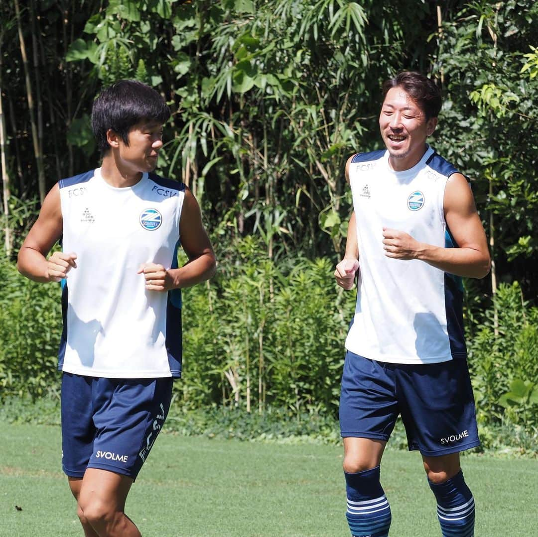 FC町田ゼルビアさんのインスタグラム写真 - (FC町田ゼルビアInstagram)「本日のトレーニングフォト(8枚)👟⚽️ スワイプしてね→📸 . 🗓9月8日(火) 1️⃣ #深津康太 #下坂晃城 2️⃣ #ステファン 3️⃣ #酒井隆介 #奥山政幸 4️⃣ #青木義孝 5️⃣ #吉尾海夏 6️⃣ #土居柊太 7️⃣ #ポポヴィッチ 監督 8️⃣ #井上裕大  #FC町田ゼルビア #zelvia #Jリーグ #サッカー #スポーツ #soccer #football #jleague #町田 #svolme  #和やか #笑顔 #カメラ目線!?」9月8日 20時26分 - fcmachidazelvia