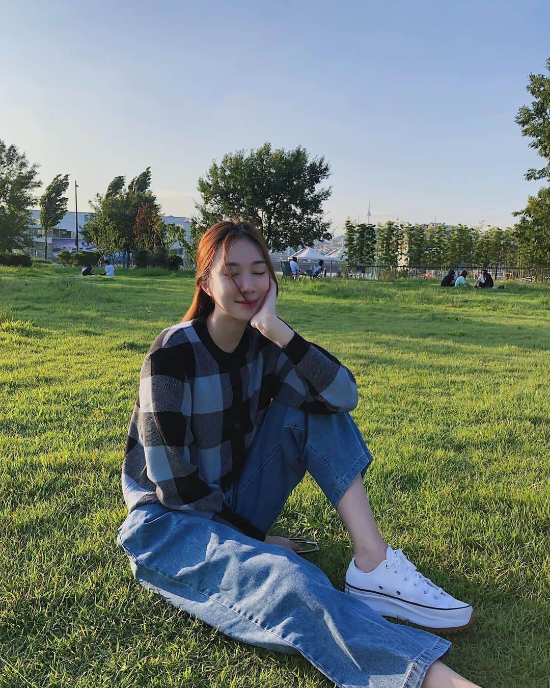 イユエリンのインスタグラム：「안 올것 같던 가을이 왔어💙」