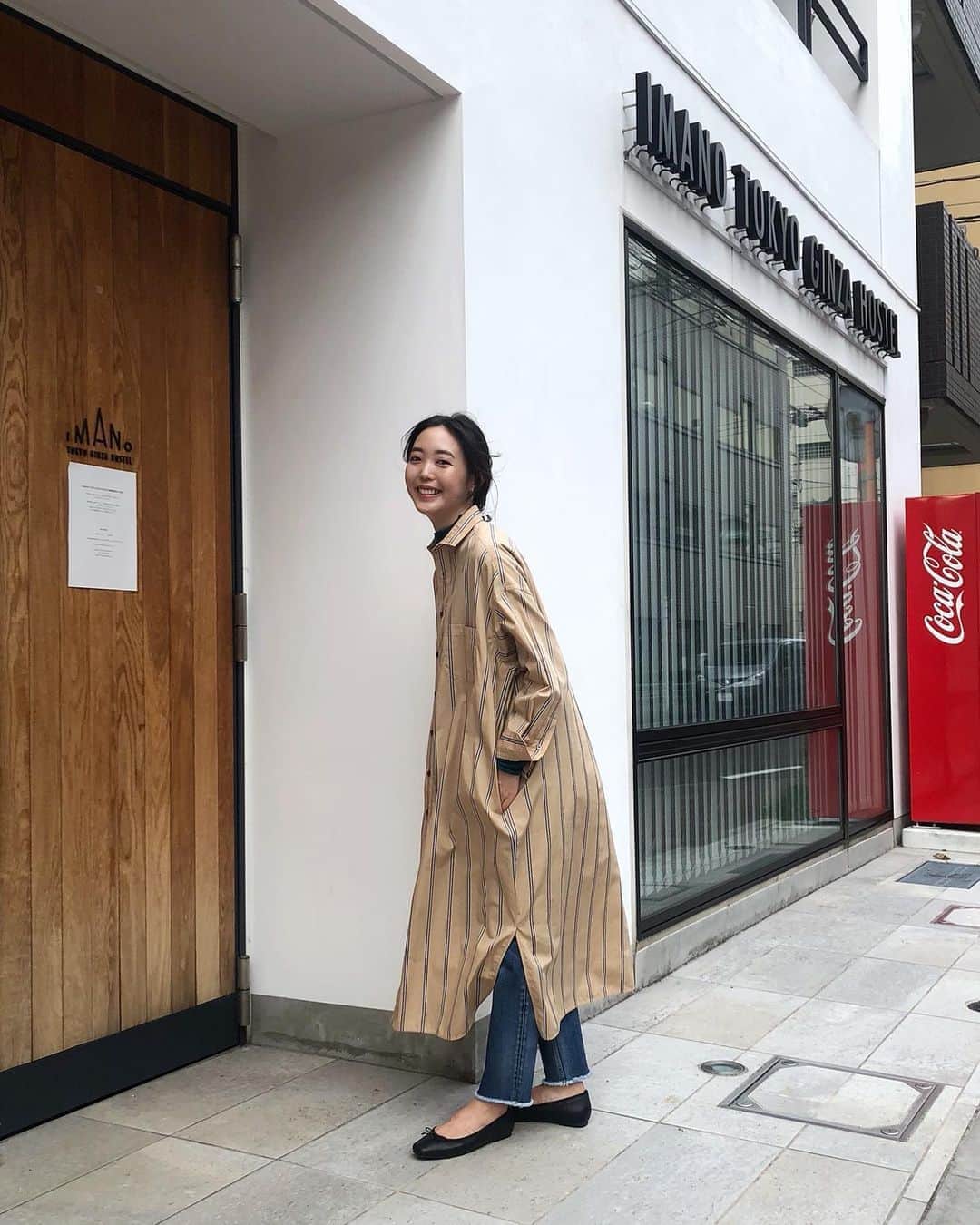 のインスタグラム：「オーバーなサイズ感とシルエットが気に入ってるTICCAのシャツワンピース✌️◎  今日もお疲れさまでした☕️☕️ #コーディネート #シャツワンピース #ticca #ships #shipsany」