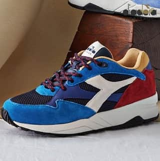 ディアドラのインスタグラム：「. 【diadora NEW PRODUCT INFORMATION】 . "eclipse premium" . アジアメイドのHeritage "eclipse premium" ヨーロッパのクラフトマンシップを継承し、イタリア人の感性が際立つ絶妙なカラーコンビネーションです。 1990年代にテニスシューズとして開発されたeclipseのアッパーとランニングシューズ"aeon" OGスタイルのアウトソールをミックスし、現代のトレンドにマッチさせた逸品。Heritageのエントリーモデルとしてこなれたプライスも魅力。 . #diadora #diadoraheritage #eclipse #makeitbright #sneakers #ディアドラ #ディアドラヘリテージ #エクリプス #スニーカー」