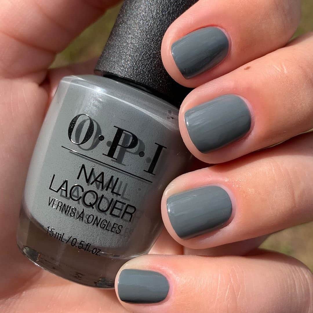 OPIさんのインスタグラム写真 - (OPIInstagram)「Hands down the perfect #graypolish for fall 💅@vino_and_varnish ﻿Shade: #SuziTalksWithHerHands  #OPIObsessed #ColorIsTheAnswer #NOTD #NailSwag #NailsOfInstagram #NailsOnFleek #NailPolish #Nails #OPI」9月8日 11時51分 - opi