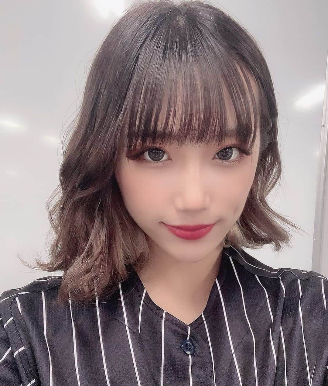 MOEKAのインスタグラム：「﻿ 今起きてしまった私。﻿ ﻿ ﻿ 今日夢にBsGirls 2019メンバーが﻿ 出てきて懐かしくおもった夢でした🥺﻿ ﻿ ﻿ 皆さんはどんな夢を見ましたか？﻿ ﻿ ﻿ あぁ、まだ眠たいです。﻿ ﻿ ﻿ ﻿ ﻿ ﻿ ﻿ ﻿ ﻿ ﻿  #Bs2020 #buffaloes #ORIX #bsgirls #moeka_357 #moeka #bsg #orixbuffaloes #얼짱 #좋아요그램 #일상 #패션 #코디 #일상룩 #赞 #粉我 #漂亮 #얼짱 #셀피 #한국여행 #オルチャン #얼스타그램　#카페스타그램  #ハイトーンヘア #韓国メイク #韓国ヘアー #オルチャンメイク  #おしゃれさんと繋がりたい #オリックスバファローズ #オルチャンヘア #タンバルモリ」