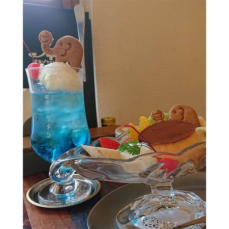 KIREIMOさんのインスタグラム写真 - (KIREIMOInstagram)「. SNSでも度々話題になる#固めプリン 🍮 濃厚で食べ応えがあって、とってもおいしいですよね💓  写真でご紹介しているのは、 ・東京浅草 Feb's coffee & scone ・大阪八尾 珈琲軽食Blanket ・愛知亀島 喫茶ゾウメシ のもの！どれもとってもおいしそう😋  みんなのお気に入りのお店はどこ？？ コメントで教えてね！ . . repost from @097uuka  @sion0521  @azu1124t Thank you!! . . キレイモのアカウントでは紹介する写真を募集中🍑 @kireimo_official をタグ付けし、投稿してね✨. . #KIREIMO #キレイモ #脱毛 #全身脱毛 #脱毛サロン #美容 #美容情報 #美容部 #肌ケア #インスタ探検隊 #プリン #プリン好き #プリン大好き #かためプリン #硬めプリン #フォトジェニック #アフタヌーンティー #ティータイム  #おやつ時間 #スイーツ部 #カフェ巡り部 #固めプリンが好き #固めのプリン #喫茶ゾウメシ #珈琲軽食Blanket #febscoffeeandscone #浅草カフェ #名古屋カフェ #八尾カフェ」9月8日 12時00分 - kireimo_official