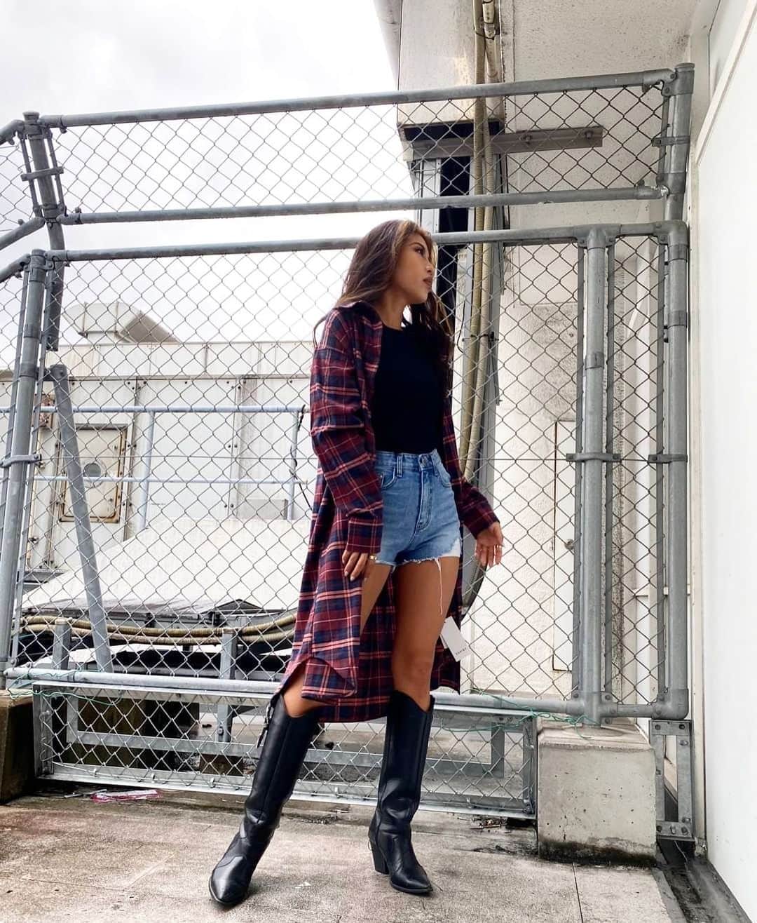 のインスタグラム：「#egoistsnap @ami__hiraki 161cm FUKUOKA PARCO STAFF ・ MUST BUY CODE ・ SHIRT/¥7,980+tax TOPS/¥4,980+tax BOTTOM/¥6,980+tax BOOTS/¥14,980+tax ・ ・ #egoist#fashion#hukuoka#staff#snap#福岡PARCO#エゴスナップ#コーディネート#マストバイ#エゴ#エゴイスト#カラー#コーデ#ファッション#トレンド」