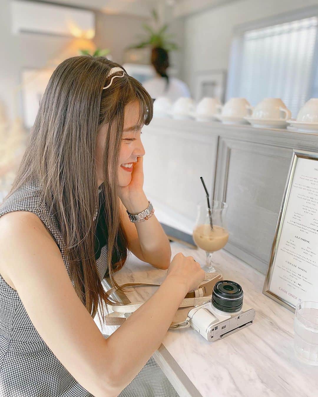 今吉めぐみさんのインスタグラム写真 - (今吉めぐみInstagram)「#カチューシャ﻿ ﻿ @lattice_lessignes  のヘアアクセとかピアスとか﻿ 安くて可愛くて好き😘❤﻿ ﻿ このカチューシャ、パールとゴールドのやつ﻿ ２つセットで¥300売ってたー🦋✨﻿ ﻿ ﻿ #lattice#latticeヘアアレンジ #カチューシャヘア #ヘアアクセ#プチプラアクセ」9月8日 13時12分 - megu813