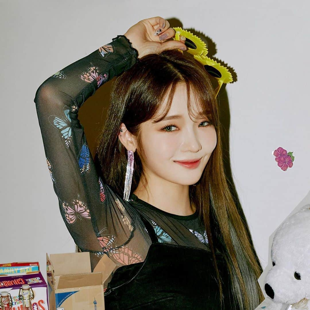 Mnetさんのインスタグラム写真 - (MnetInstagram)「⠀ 프로미스나인(fromis_9) The 3rd Mini Album ‘My Little Society’ ⠀ ✔My society ver. Behind #노지선 #ROHJISUN ⠀ #fromis_9 #프로미스나인 #My_Little_Society #M_L_S #20200916_6PM」9月8日 13時24分 - officialfromis_9