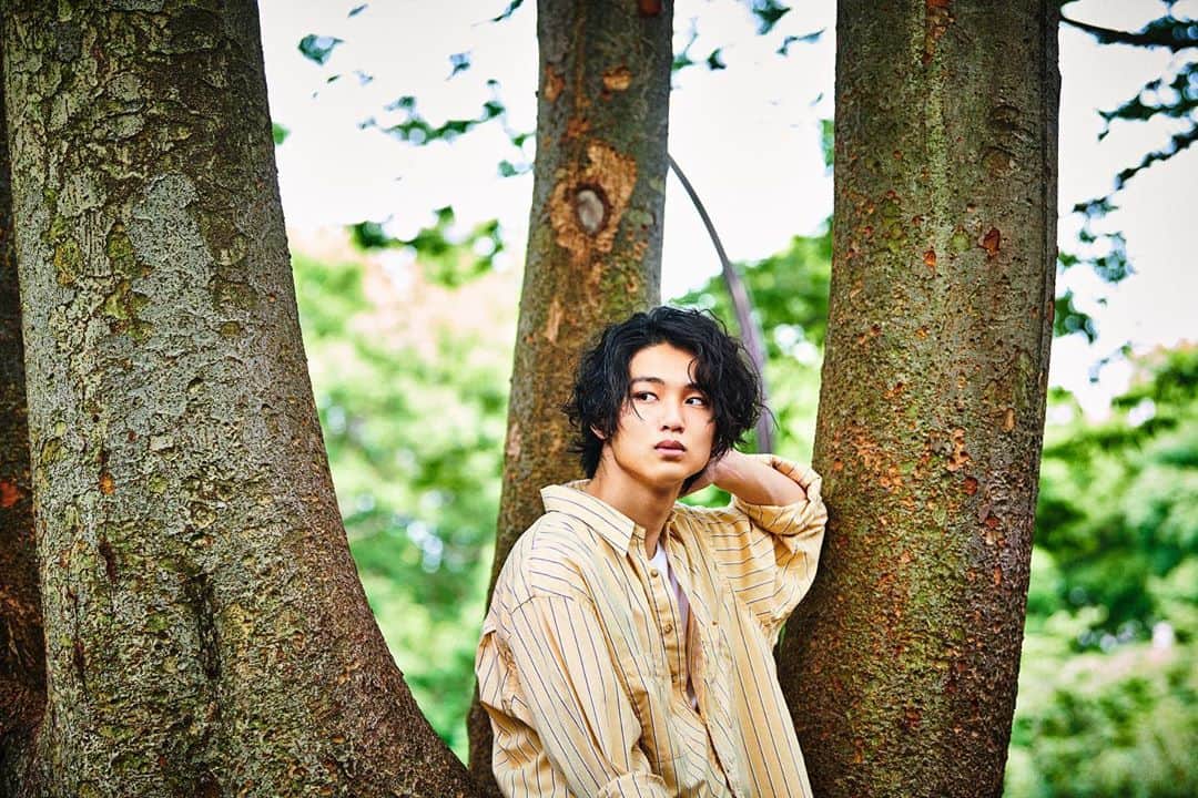 ジュノン編集部さんのインスタグラム写真 - (ジュノン編集部Instagram)「発売中のJUNON10月号にて、中川大輔くんが「走る男」特集に登場！ こちらは誌面未使用のアザーカット♡ 真剣な表情、パワフルな眼差し。 その姿に、思わず心を奪われるはず！😊  JUNON TVではオフショット動画と取材秘話も♡  スポーティな中川大輔もたまらない。【オフショット動画♡】 https://junon-tv.jp/articles/634  １年ぶりの登場。頼もしくなって帰ってきました！【取材秘話♡】中川大輔 https://junon-tv.jp/articles/623  JUNON TVはプロフィールのリンクからも飛べます！ ぜひ見てみてね😎  #JUNON #JUNONTV #中川大輔 #走る男 #センセーショナルに駆け抜けろ  Photo by 後藤倫人（D-CORD） @michito_goto」9月8日 13時39分 - junon_jp