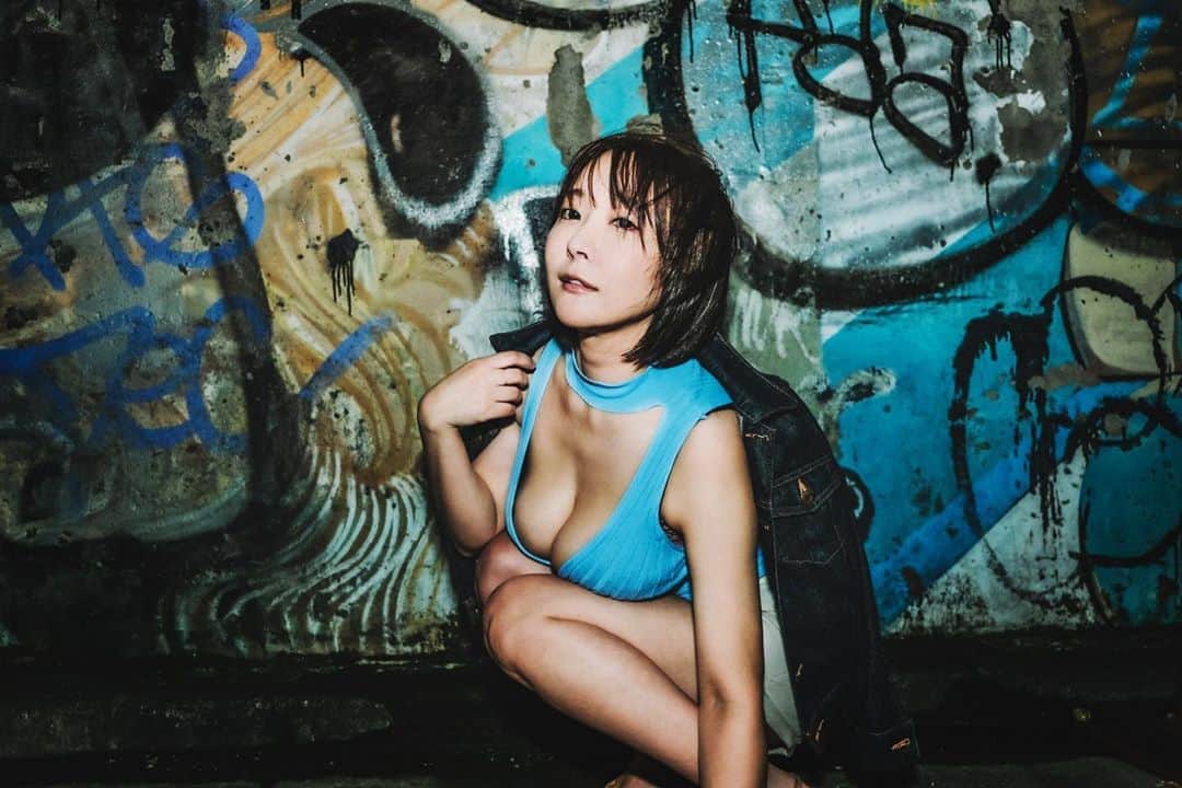 羽生アリサさんのインスタグラム写真 - (羽生アリサInstagram)「2020.09.03 📸@kireinagirl  #shibuya #portrait #photography #photo  #夜の街 😌😌😌📸 #らくがきの壁」9月8日 13時51分 - arisa_hanyu